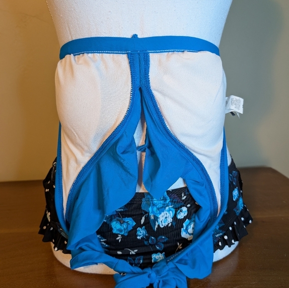 Chaps Blue Ruffle Halter Bikini Top & Bottom SZ 6 - Picture 13 of 16